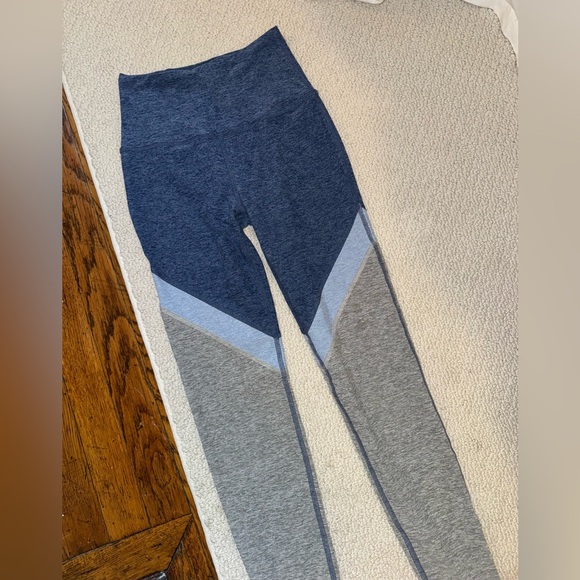 Beyond Yoga Blue and Gray Leggings XS - Picture 2 of 4